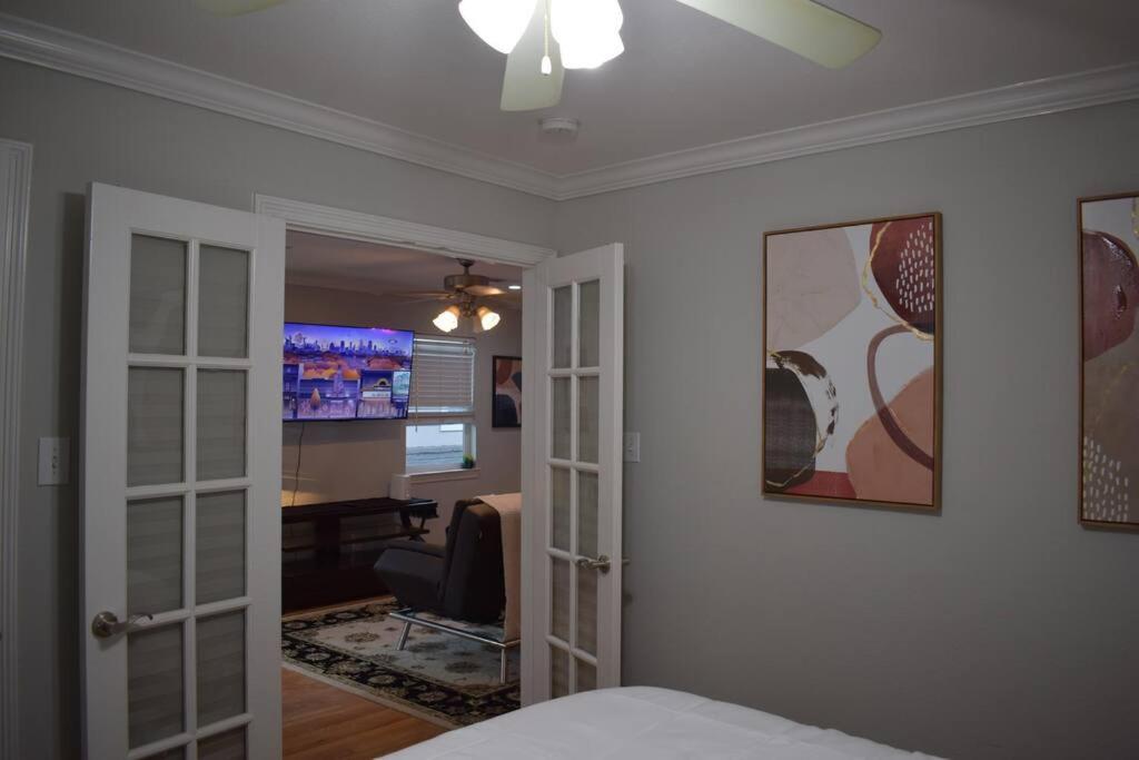 Townhouse Near Midtown Leilighet Houston Eksteriør bilde